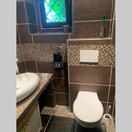 Gartenwohnung 5 Min. Zur Stadt Apartment *